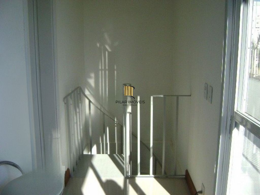 Cobertura à venda com 2 quartos, 121 m² e 1 vaga escriturada no Cristal.