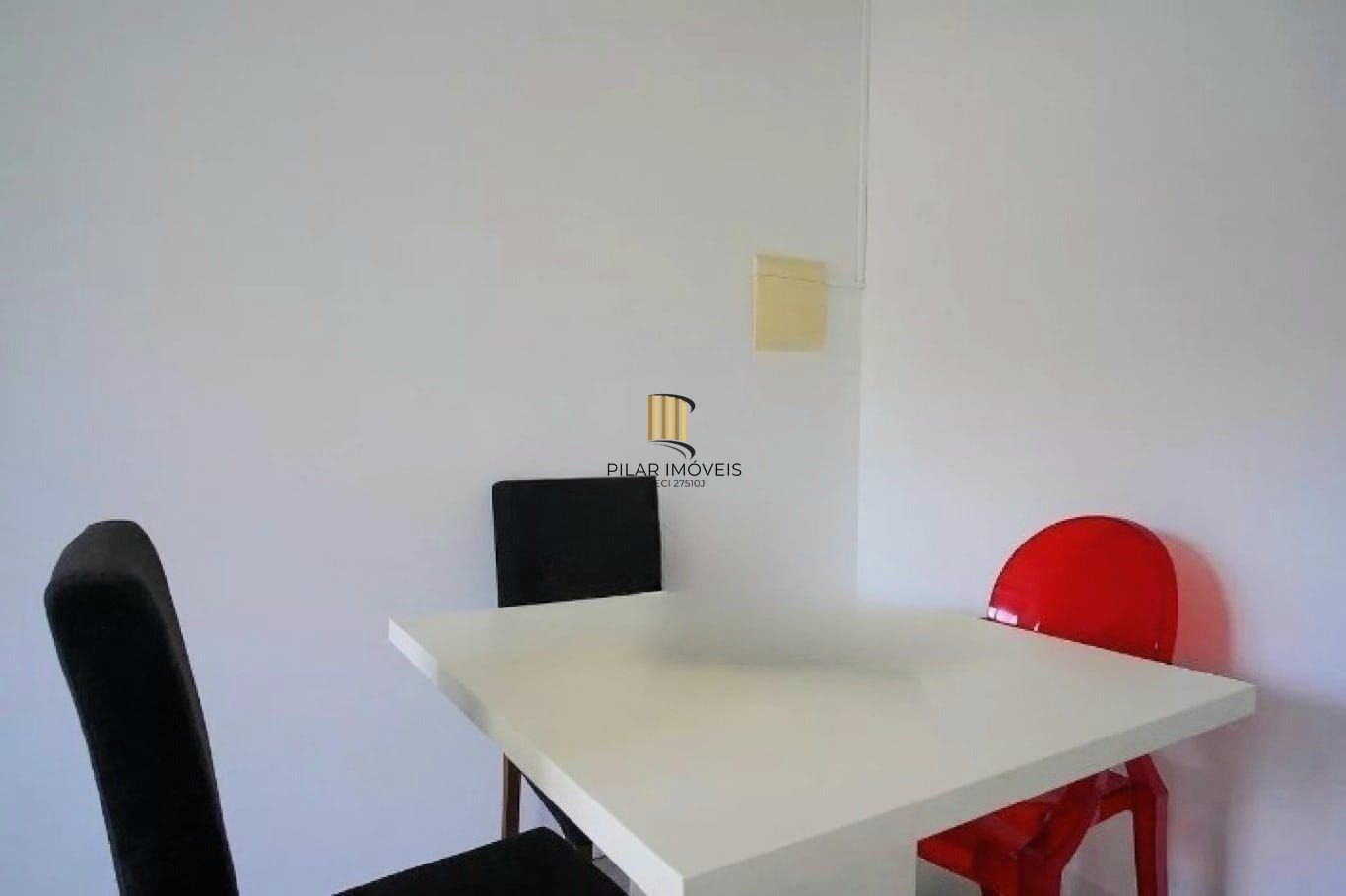 Apartamento 2 dormitórios, 1 suíte, churrasqueira, 1 vaga e elevador no Sarandi