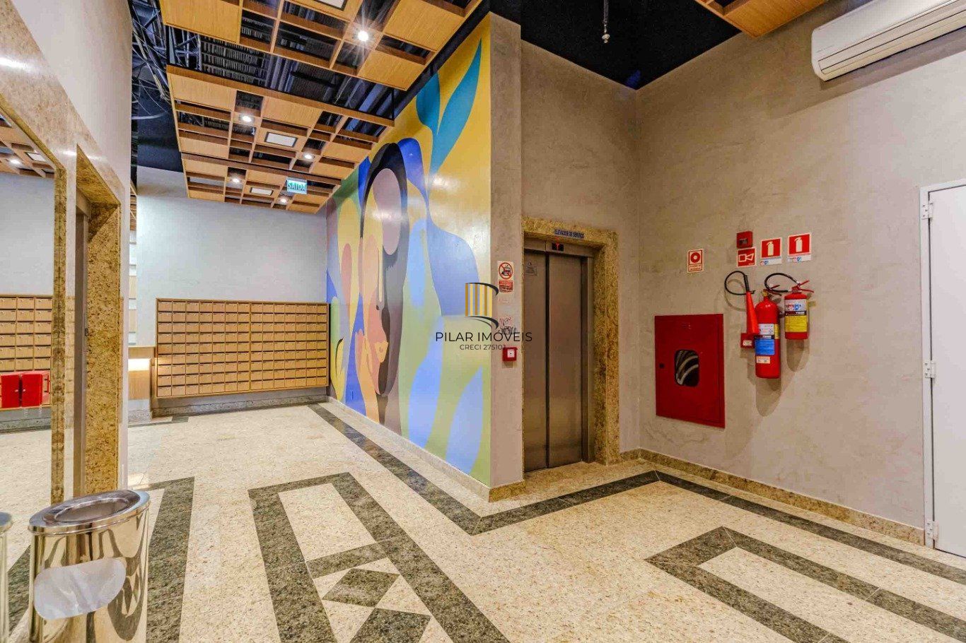 Sala comercial, 2 vagas, elevador e restaurante no bairro Praia de Belas