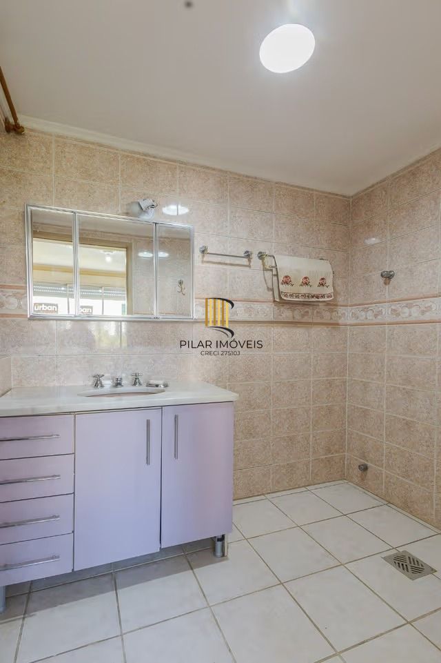 Apartamento de 3 quartos, elevador e 1 vaga de garagem em Canoas.