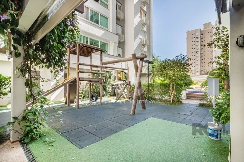 Apartamento 3 quartos, 3 suítes, elevador e 3 vagas bairro Passo da Areia.