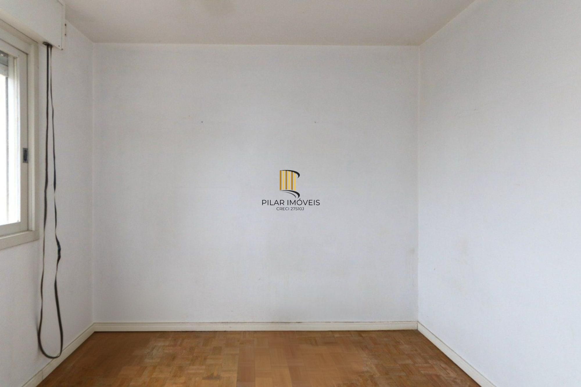 Apartamento com 2 quartos, elevador no centro de Canoas.