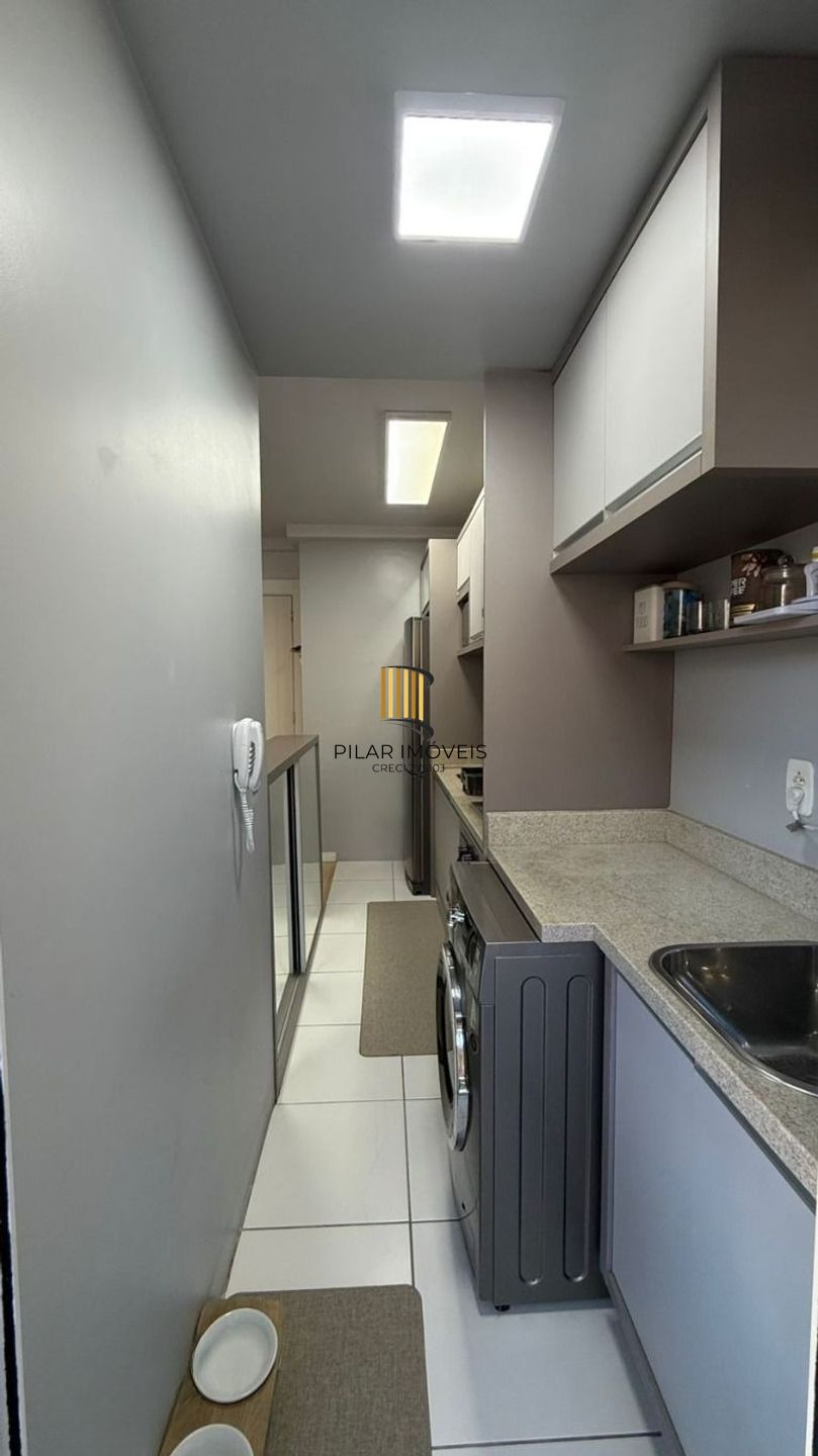 Apartamento de 2 dormitórios, elevador e 1 vaga de garagem em Canoas.