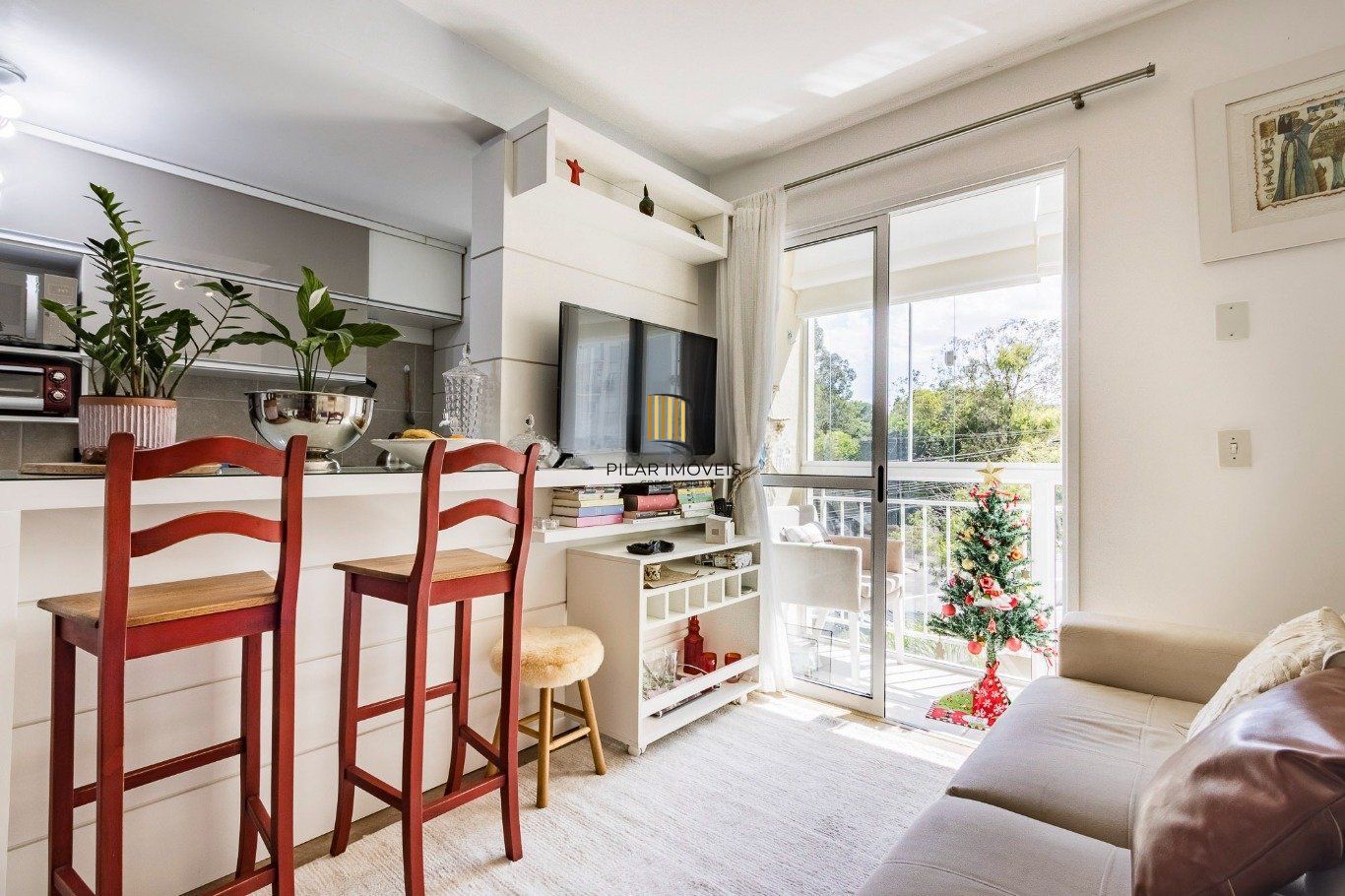 Apartamento 2 Dormitórios com Suíte, elevador e 2 Vagas no Alto Petrópolis