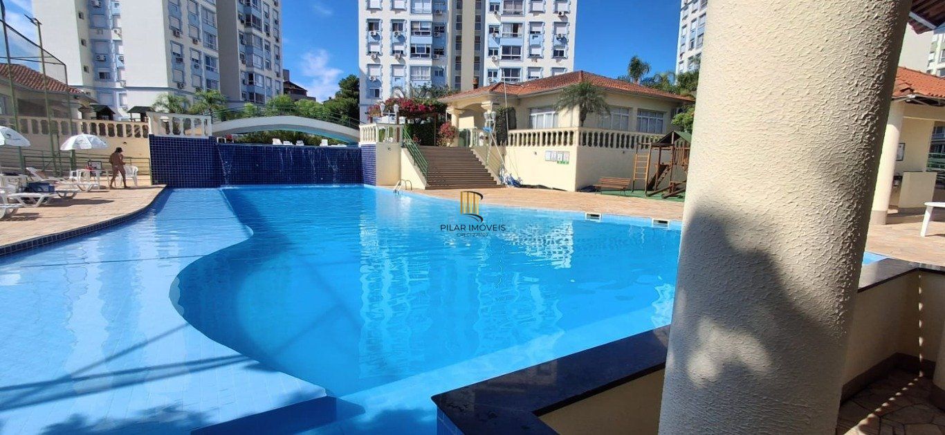 Cobertura com 3 quartos, 2 Vagas de garagem No Bairro Cavalhada.