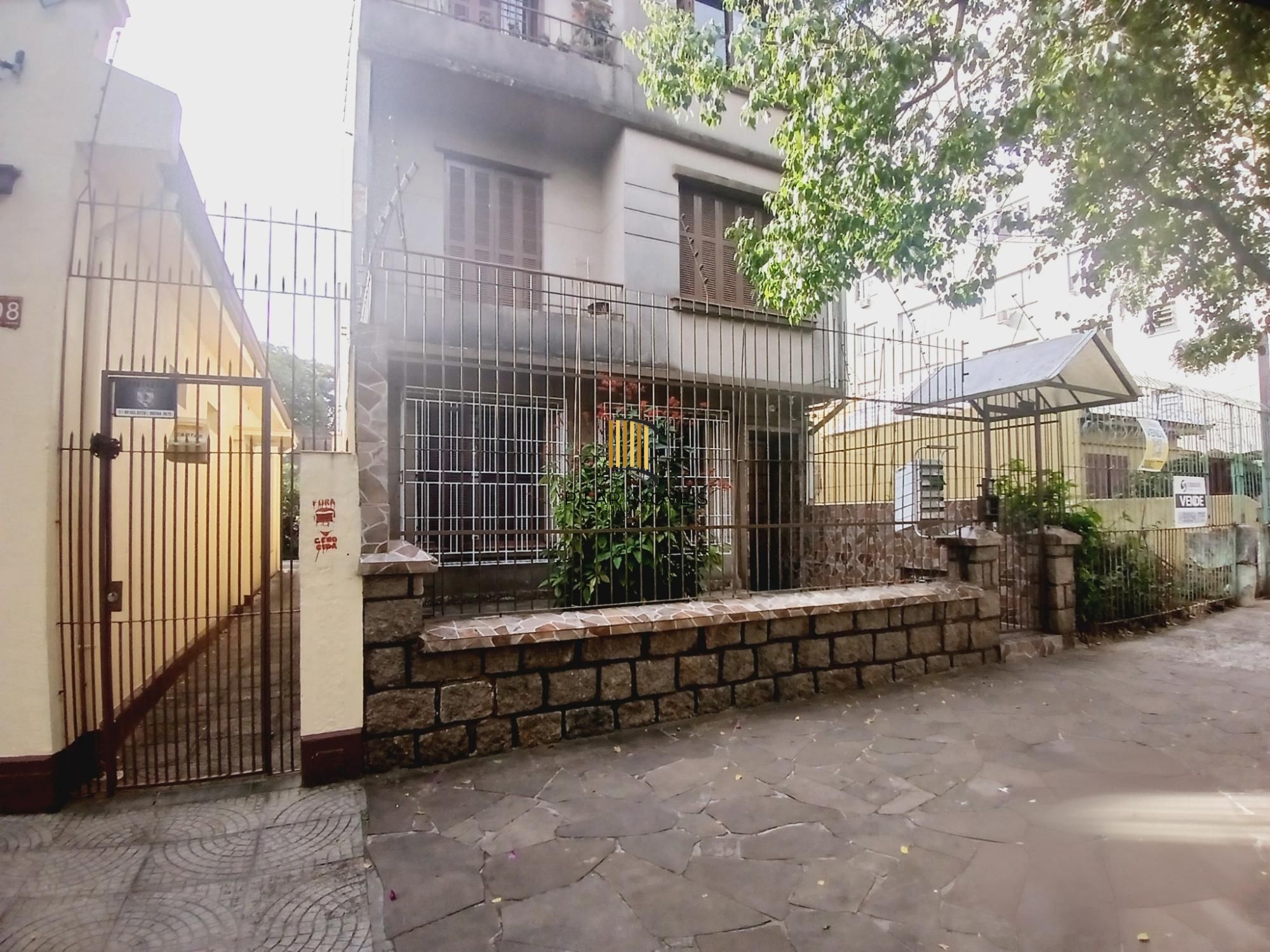 Apartamento térreo de 3 dormitórios bairro Floresta