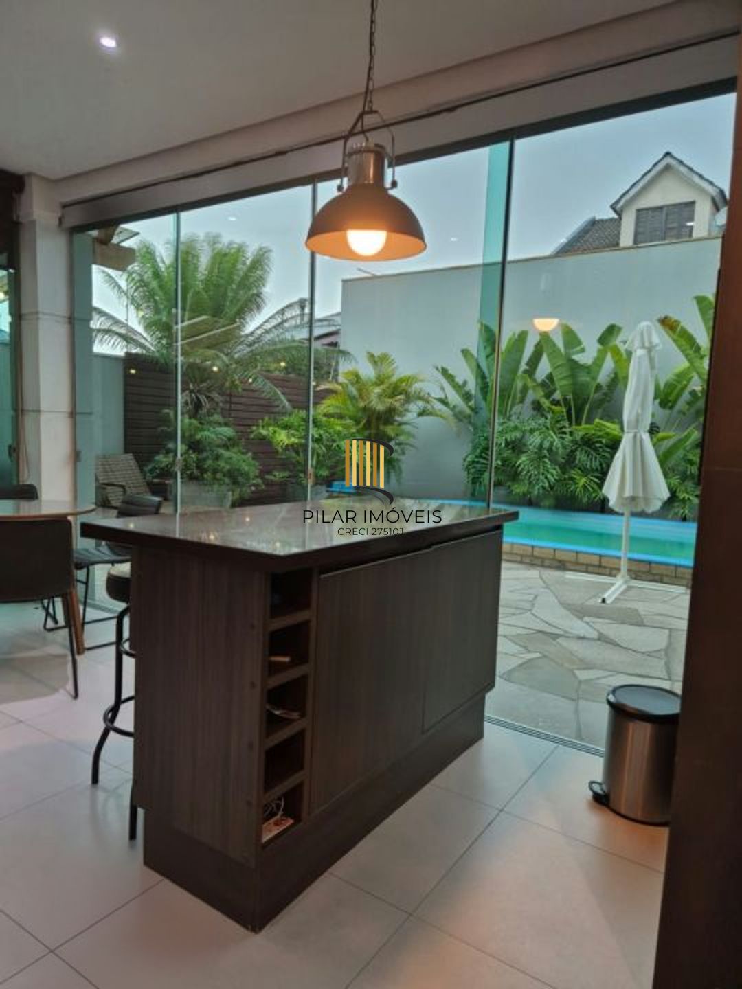 Casa de 3 dormitórios e 2 vagas de garagem coberta Canoas.