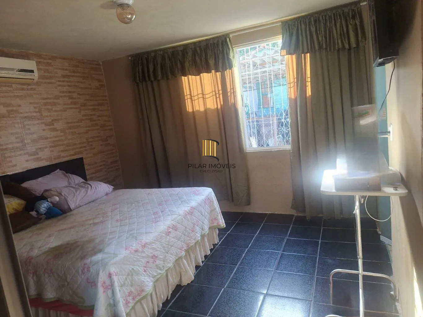 Casa de 3 quartos e 4 vagas de garagem em Canoas.