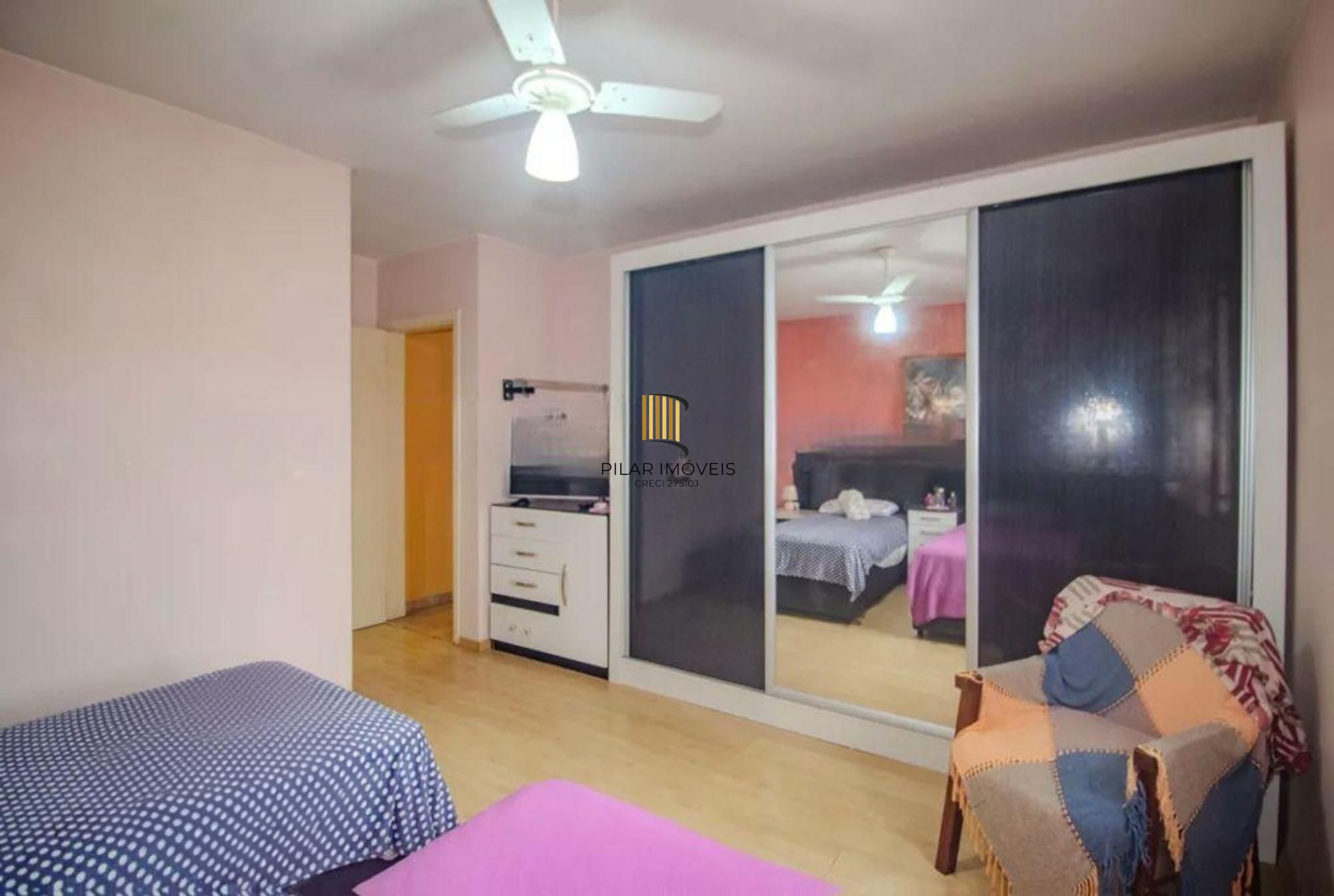 Casa de 3 quartos e 2 vagas de garagem no bairro Nonoai Porto Alegre.