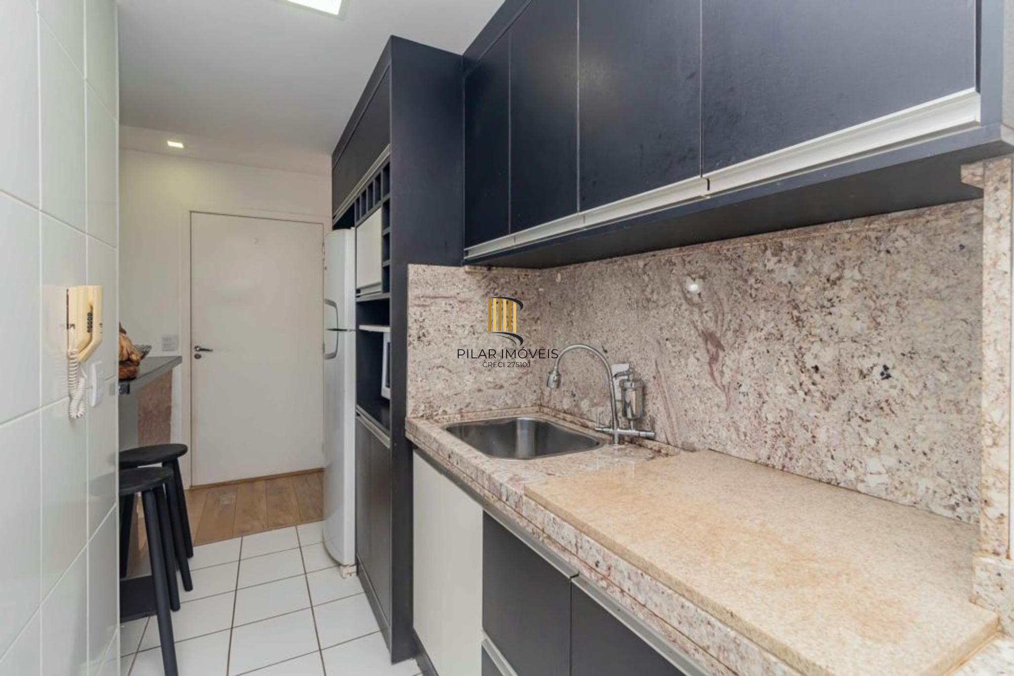 Apartamento com 3 quartos, elevador, sacada e 1 vaga Sarandi.