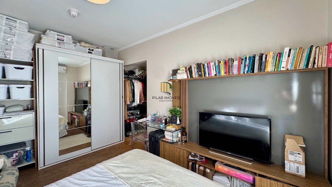 Apartamento de 1 quarto, sacada, 1 vaga, elevador no bairro Independência.