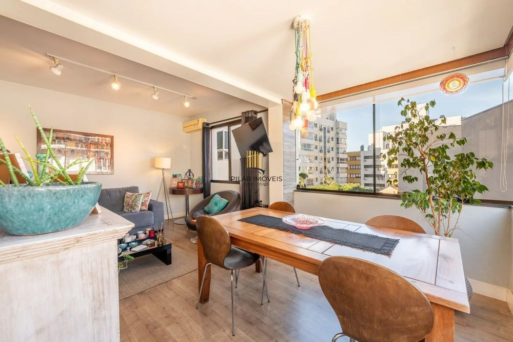 Apartamento com 2 quartos, sendo 1 suíte e 2 vagas no bairro Bela Vista