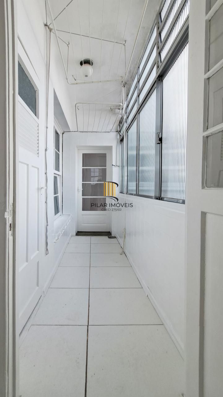 Apartamento 3 Dormitórios, 123m², Último Andar com Vista para o Guaíba