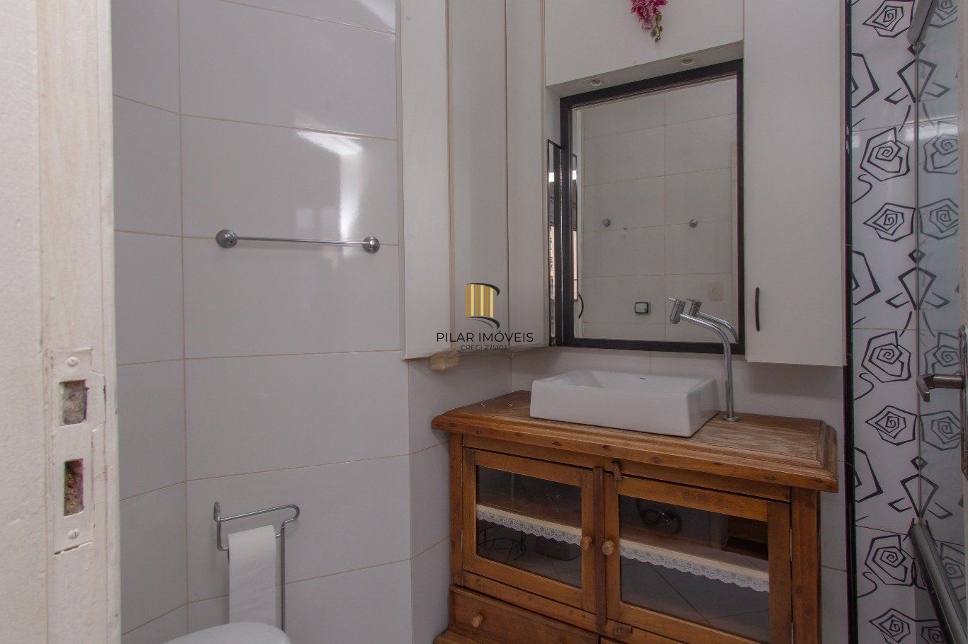 Apartamento garden, 3 dormitórios, 2 suítes, e 131m² privativos no Menino Deus.