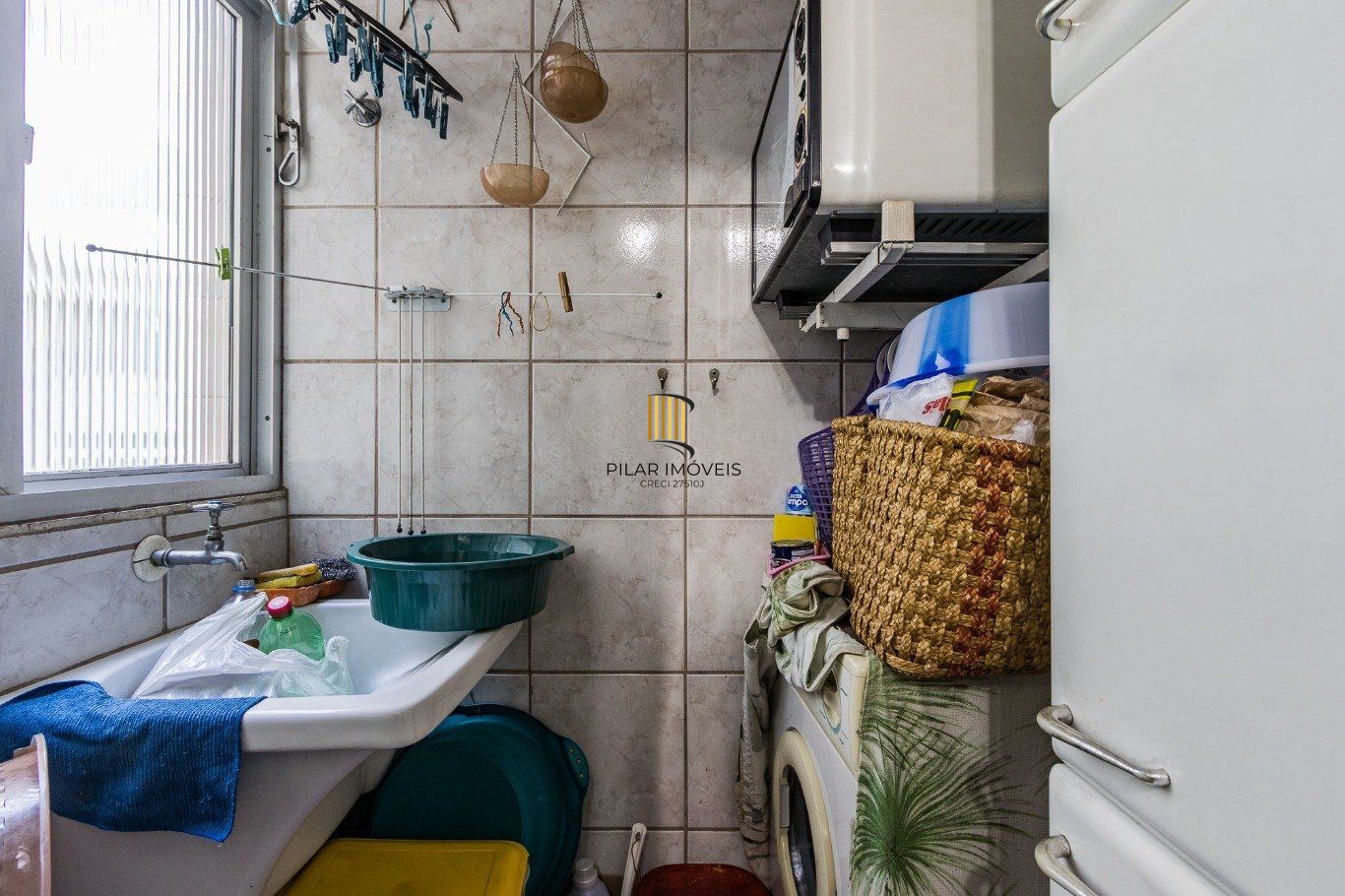 Apartamento 2 quartos, 1º andar, sol da manhã, vaga coberta