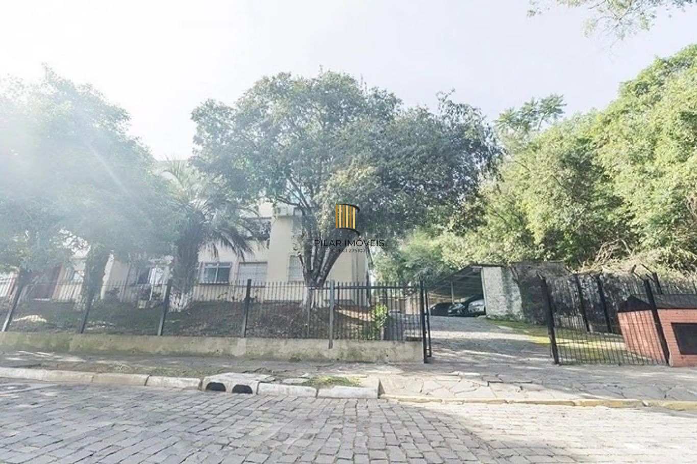 Apartamento de 3 dormitórios no Bairro Santana Porto Alegre.