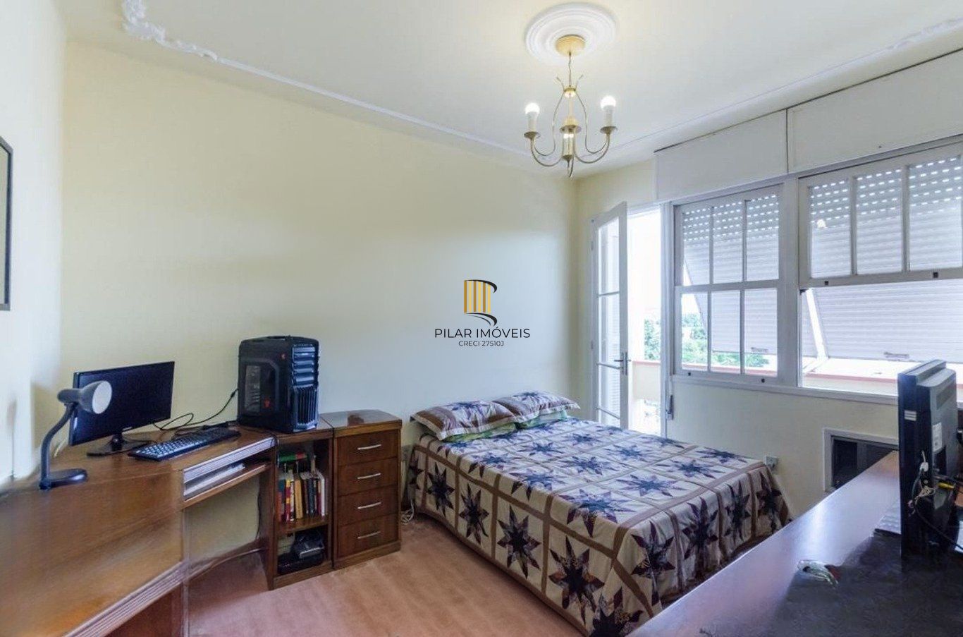 Apartamento com 3 dormitórios em prédio com elevador no Bairro Santa Cecília