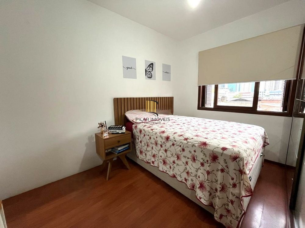 Apartamento com 1 Suite, sacada e 1 vaga de garagem no bairro Cidade Baixa