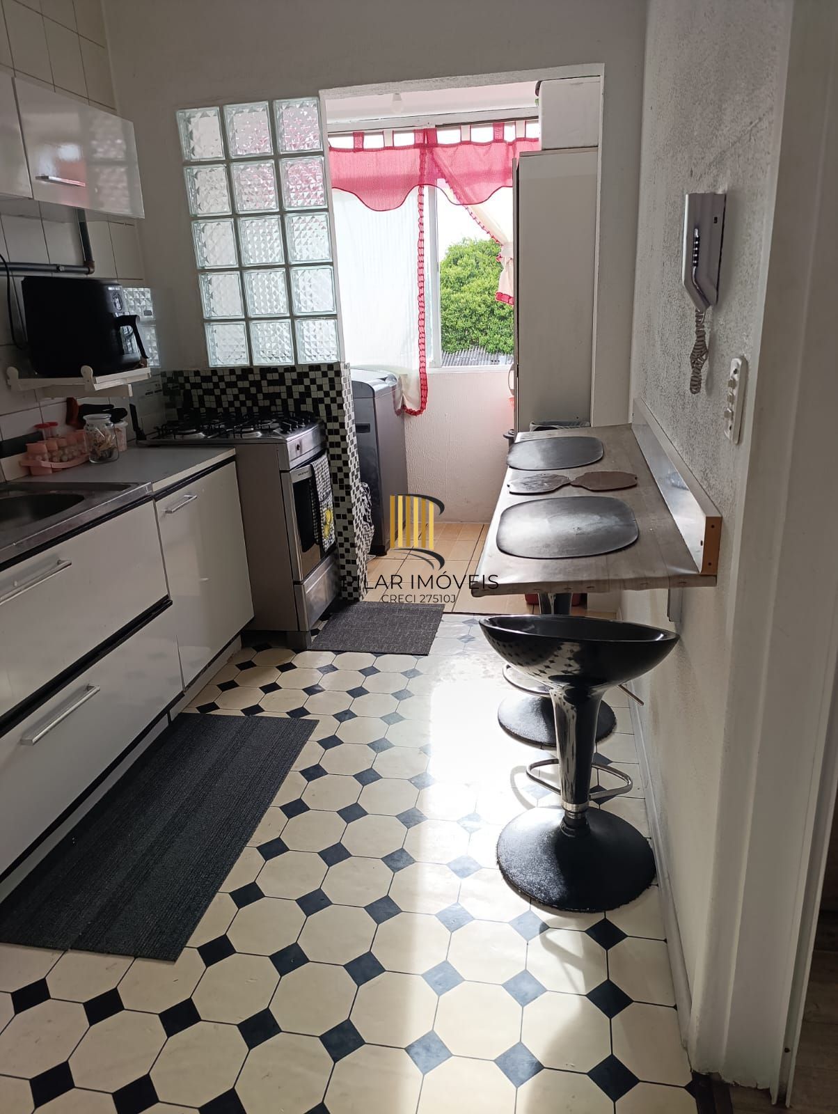 Apartamento semi mobiliado de 2 dormitórios bairro Sarandi