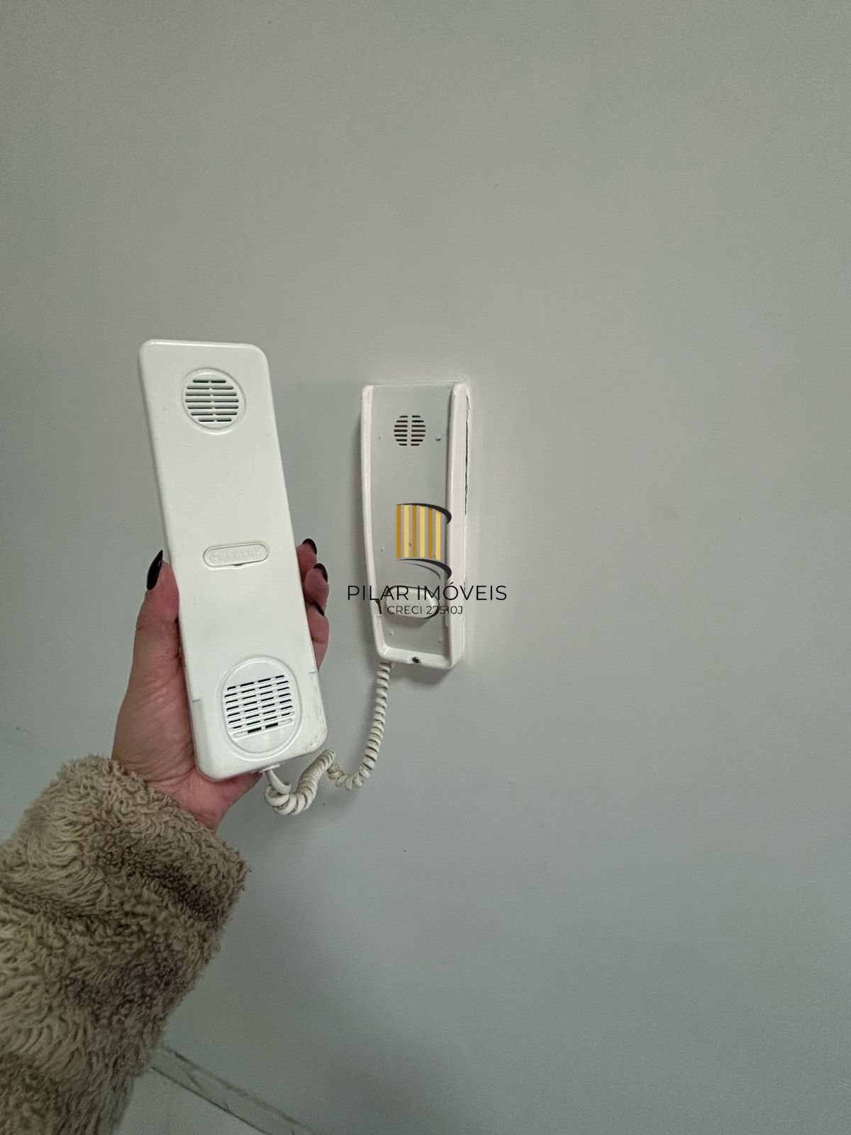 Apto de 1 dormitório Semi Mobiliado segundo andar no bairro Jardim Itu