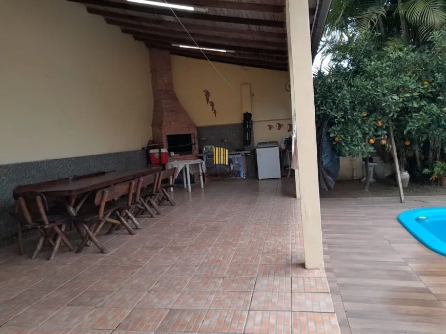 Casa com 3 Quartos e 3 banheiros à Venda, 387 m²