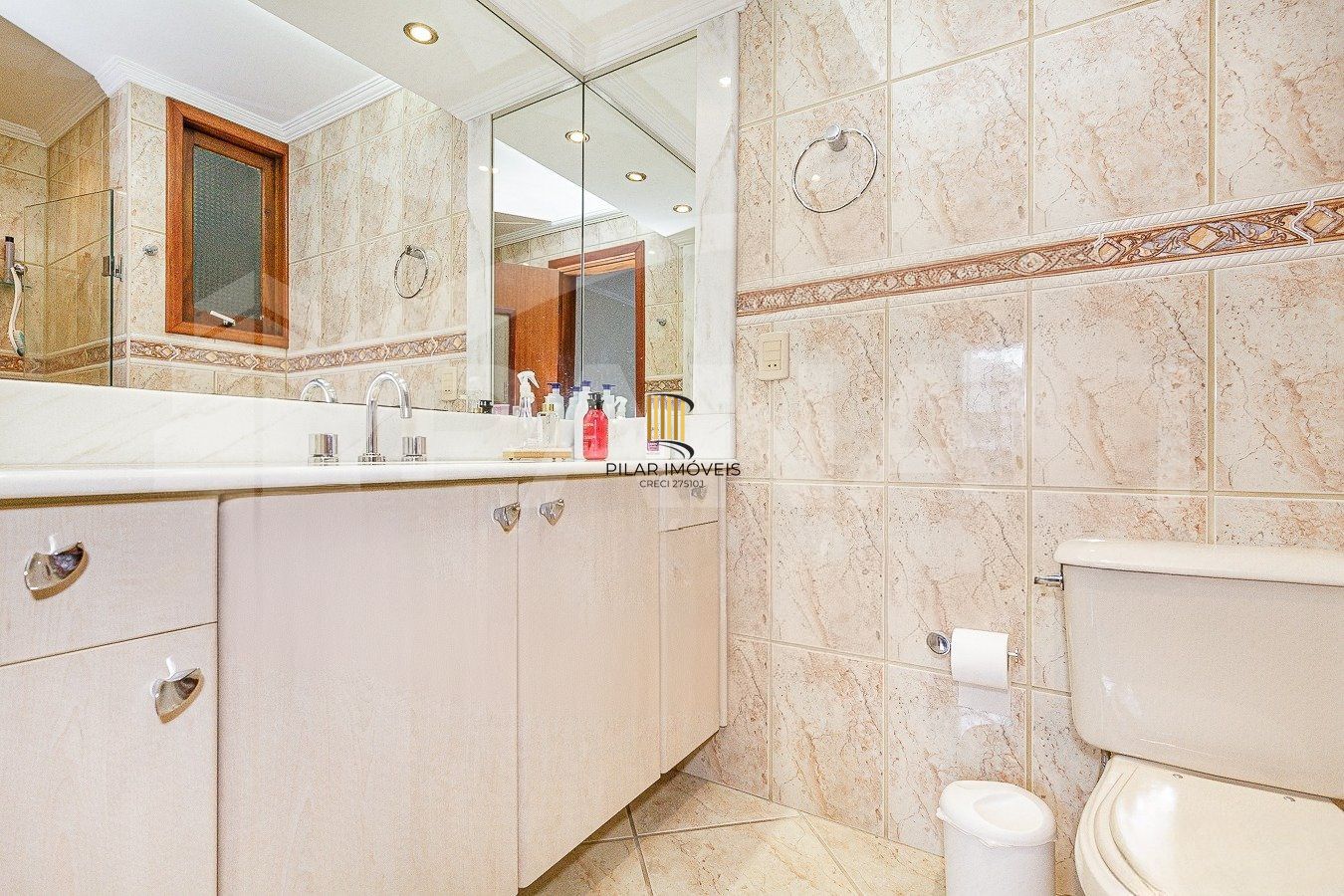 Apartamento de 3 dormitórios no bairro Sarandi