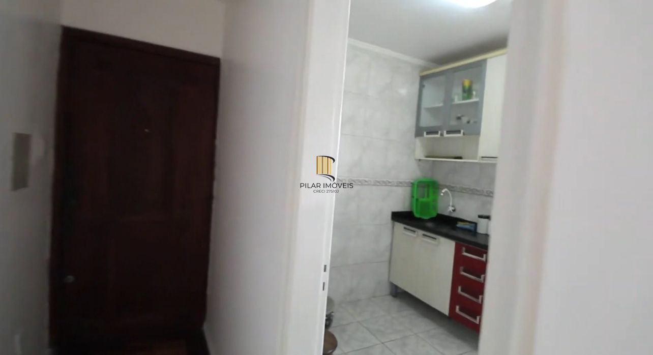 Apartamento de 2 dormitórios 67m2 com vaga rotativa Bairro Navegantes