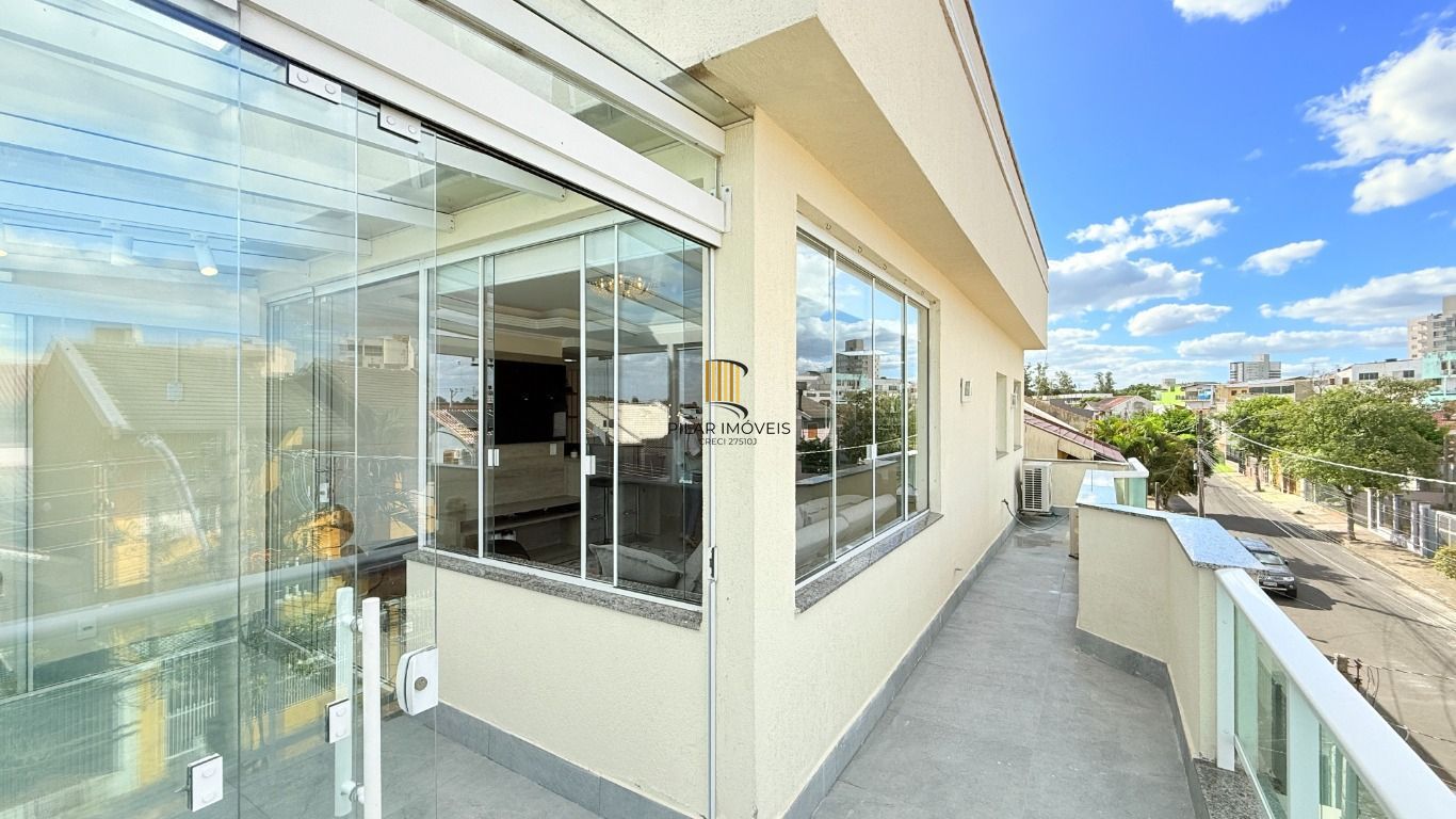 Apartamento de 3 dormitórios e 2 vagas de garagem em cachoeirinha.