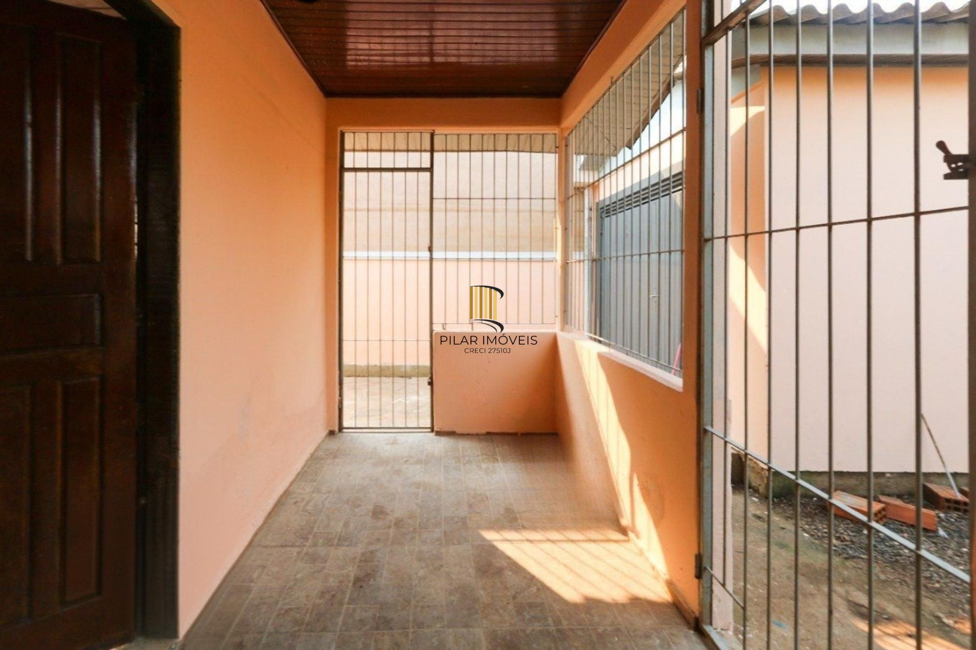 Casa de 3 dormitórios e 2 vagas de garagem no bairro Rio Branco em Canoas.