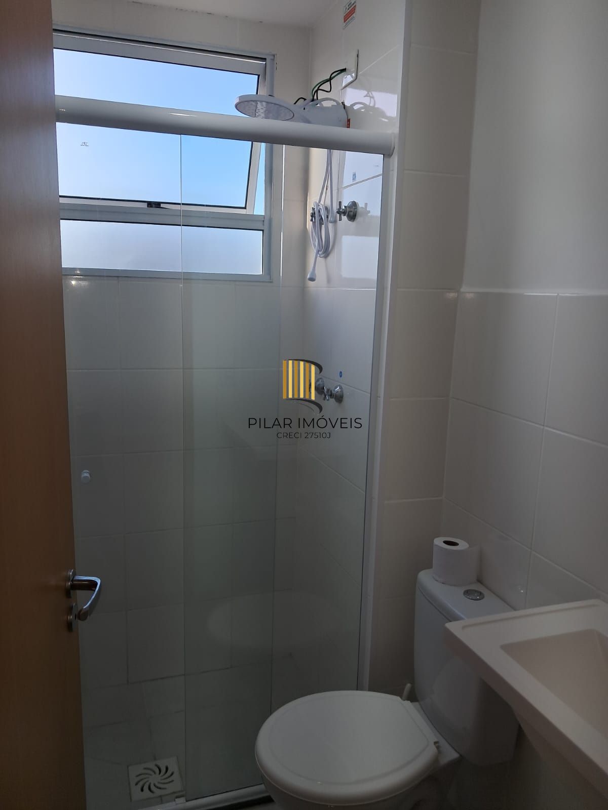 Apartamento com 2 quartos, vaga de garagem e elevador no bairro Estância velha.