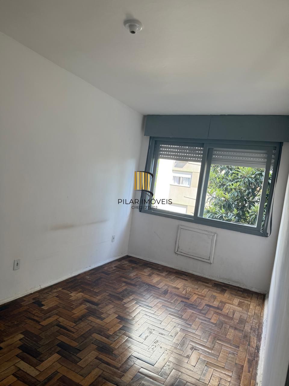 Apartamento 2 Dormitórios Reformado com Vaga na Vila Ipiranga