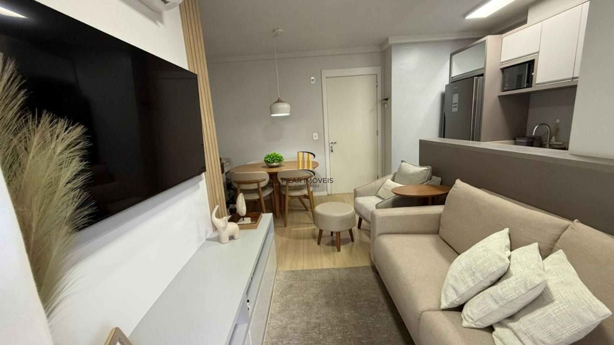 Apartamento de 2 dormitórios, elevador e 1 vaga de garagem em Canoas.