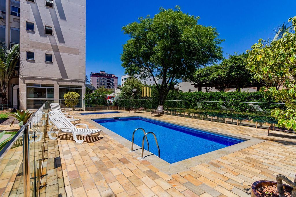 Apartamento com 2 quartos e 1 vaga de garagem no Bairro Sarandí