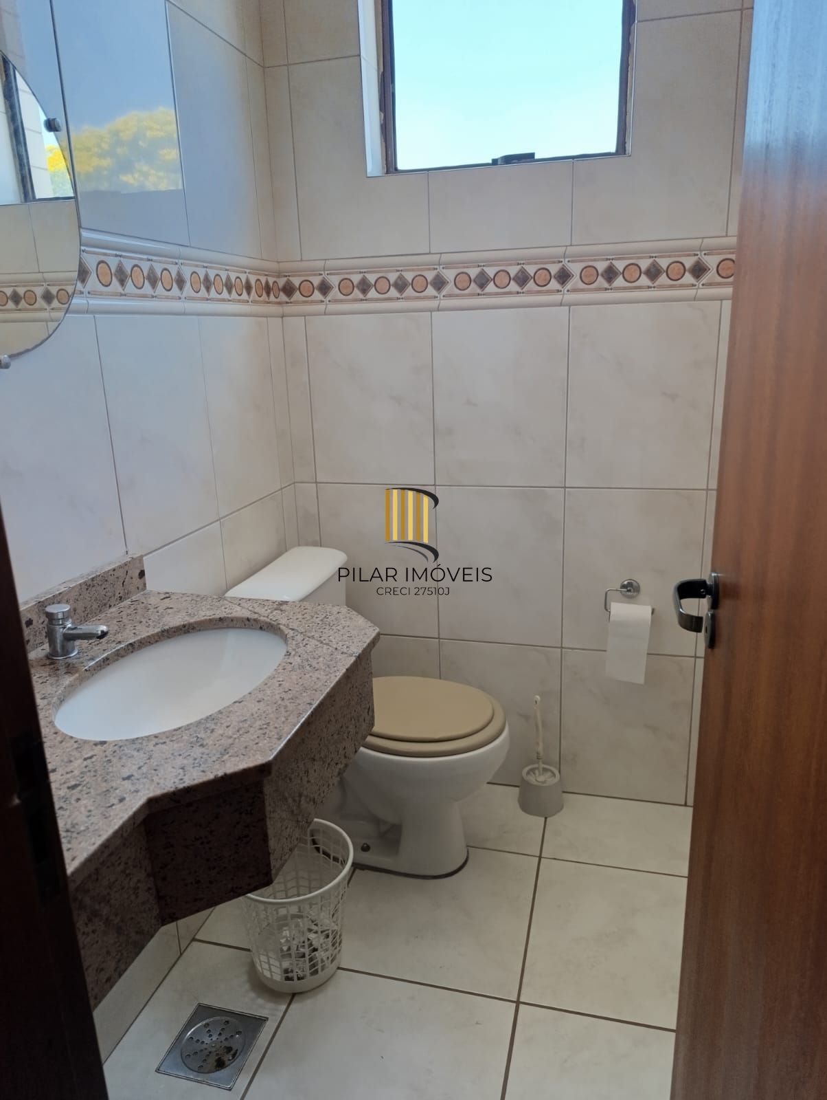 Pavilhão com 2500m de área construida no bairro Sarandi