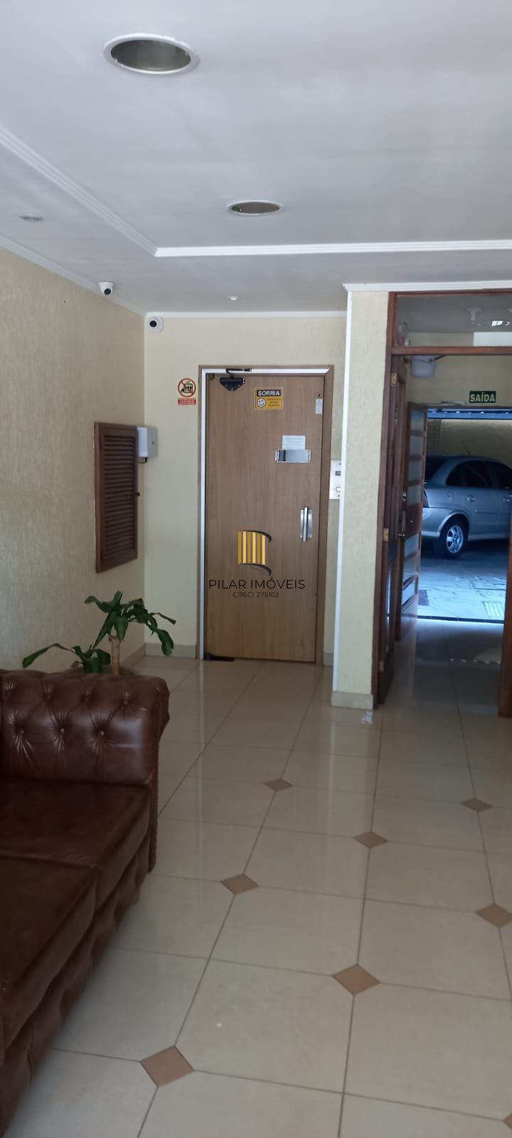 Apartamento com 2 quartos,1 vaga de garagem e elevador no bairro Navegantes