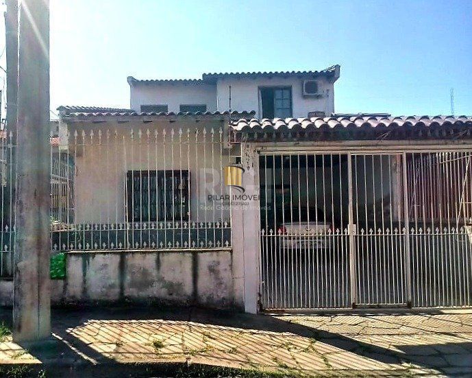 Casa  com piscina 3 dormitórios e 2 Costa e Silva Zona Norte de Porto Alegre