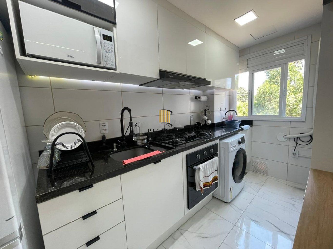 Apartamento de 2 dormitórios, elevador e 1 vaga de garagem em Canoas.