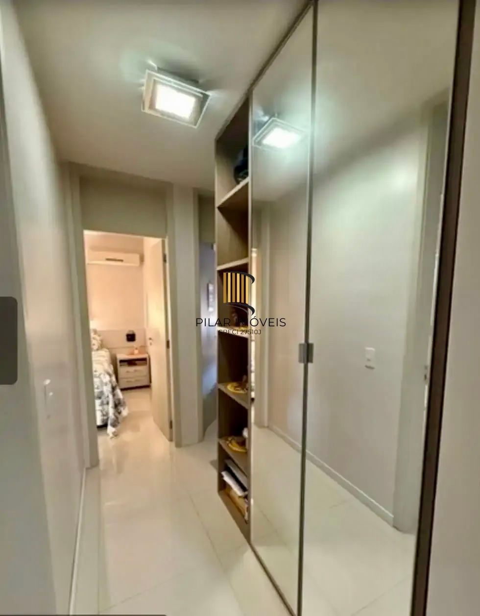 Apartamento com 67m², 3 dormitórios com vaga de garagem no bairro Morro Santana