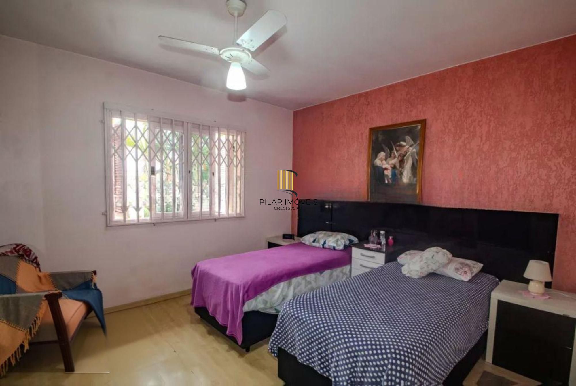 Casa de 3 quartos e 2 vagas de garagem no bairro Nonoai Porto Alegre.