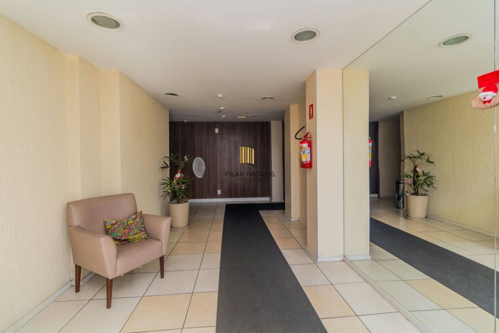 Apartamento 2 dormitórios, 1 suíte, churrasqueira, 1 vaga e elevador no Sarandi