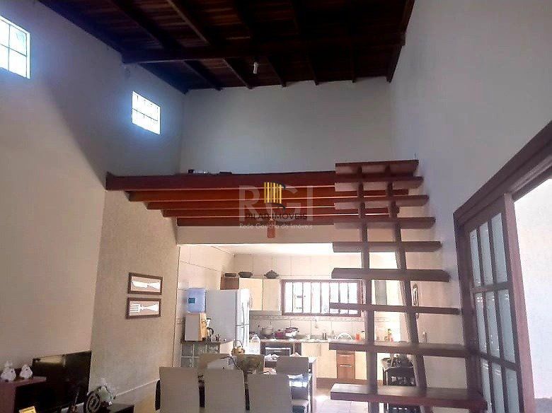 Casa  com piscina 3 dormitórios e 2 Costa e Silva Zona Norte de Porto Alegre