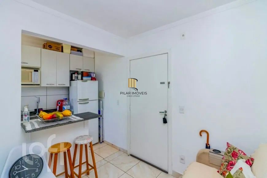 Cobertura com 2 quartos e 1 vaga de garagem na Rua Sadi Castro.