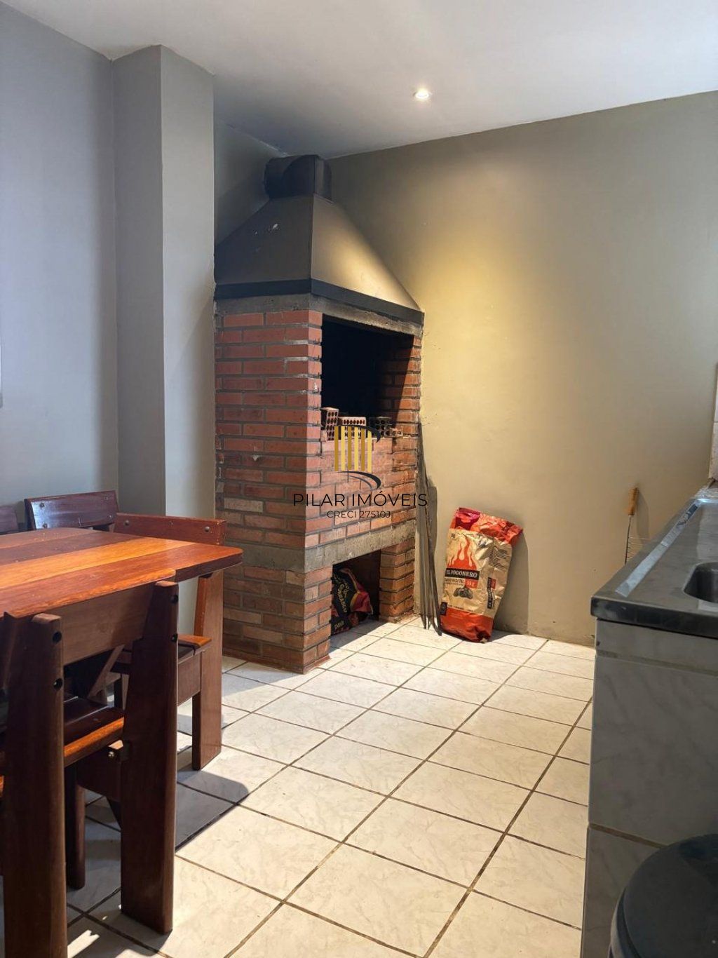 Apartamento 3 dormitórios com 84 metros privativos no bairro Menino Deus.