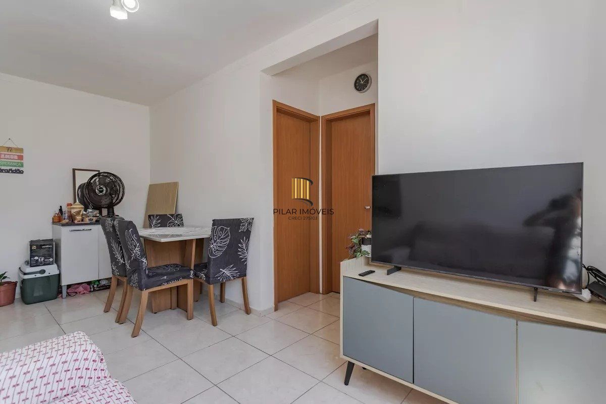 Apartamento com 2 quartos, vaga e piscina  no bairro  Parque Santa Fe