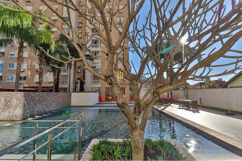 Apartamento de 3 quartos, suíte, elevador e 2 vagas no bairro Vila Ipiranga