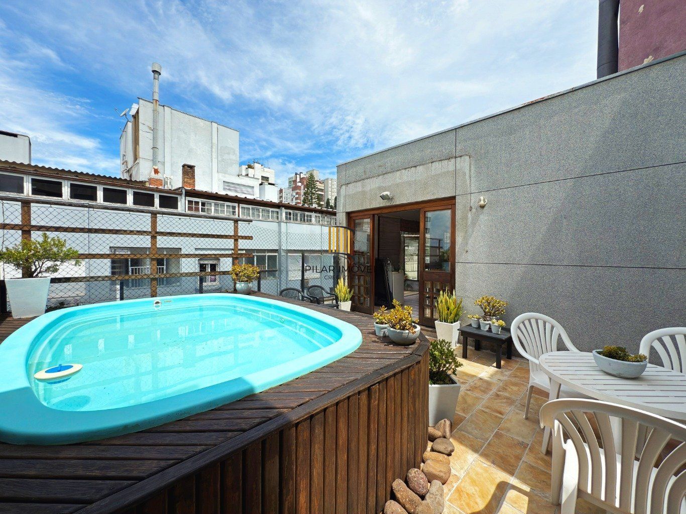 Cobertura de 3 quartos,suíte,elevador,2 vagas no bairro Mont Serrat - Pilar Imóveis