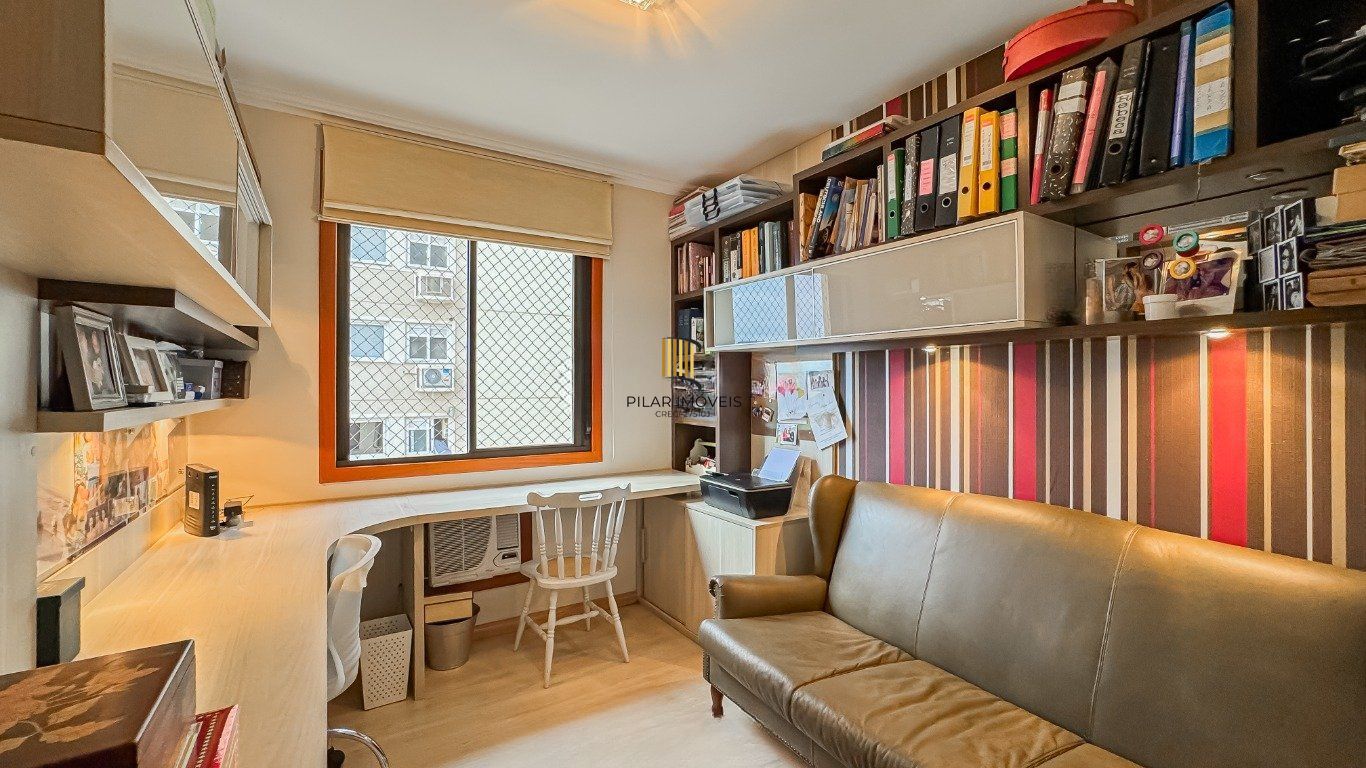 Apartamento com 3 quartos, 1 suíte e 2 vagas de garagem no Bairro Passo D'Areia