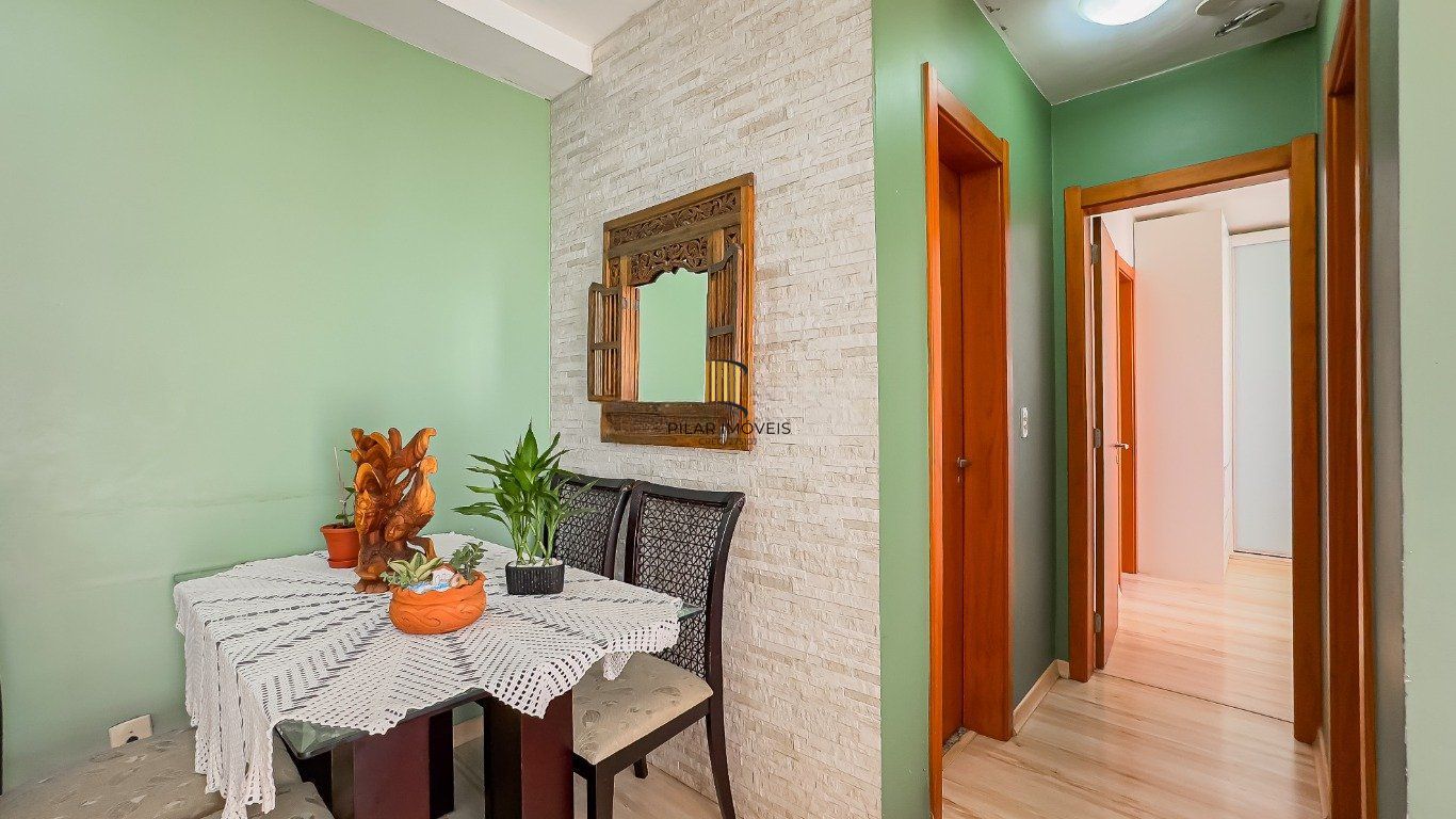 Apartamento com 2 quartos e 61m² à venda no Jardim Carvalhos em Porto Alegre.