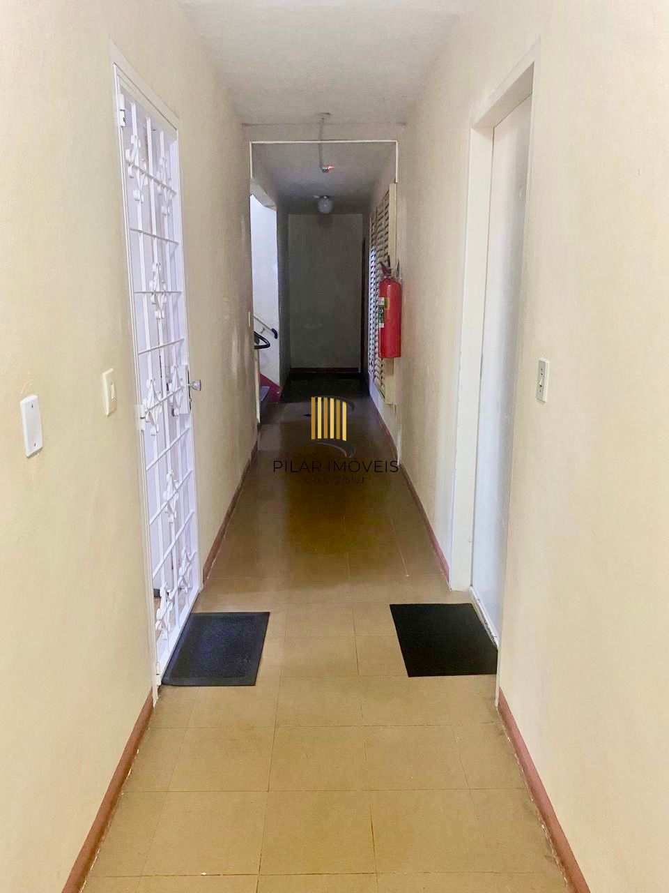 Apartamento de 2 dormitórios Segundo andar Bairro Camaqua em Porto Alegre