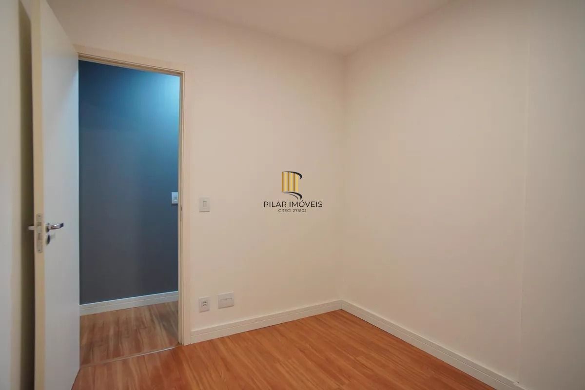 Apartamento 2 dormitórios suíte, elevador, infra e vaga coberta na Farrapos